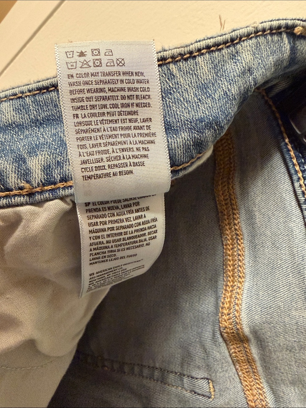 American Eagle Outfitters Light Blue Ripped Skinny Jeans - Picture 5 of 9